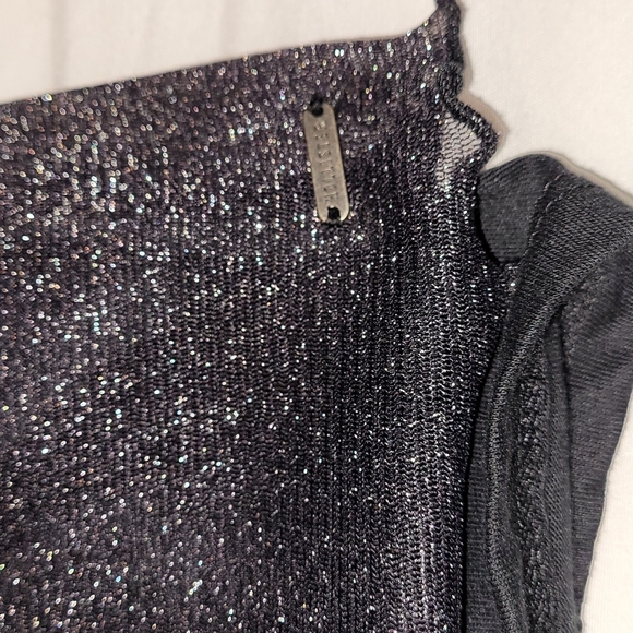 Hollister Mesh Top - Picture 3 of 4